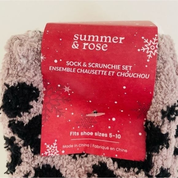 Summer and Rose Scrunchie Fuzzy Sock Duo Featuring Animal Print Pattern New - Picture 8 of 9